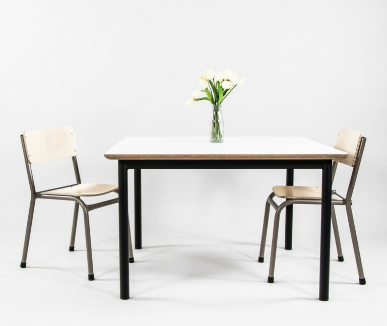 Square-Table-PC-Black-white-top-wtih-chairs.jpg